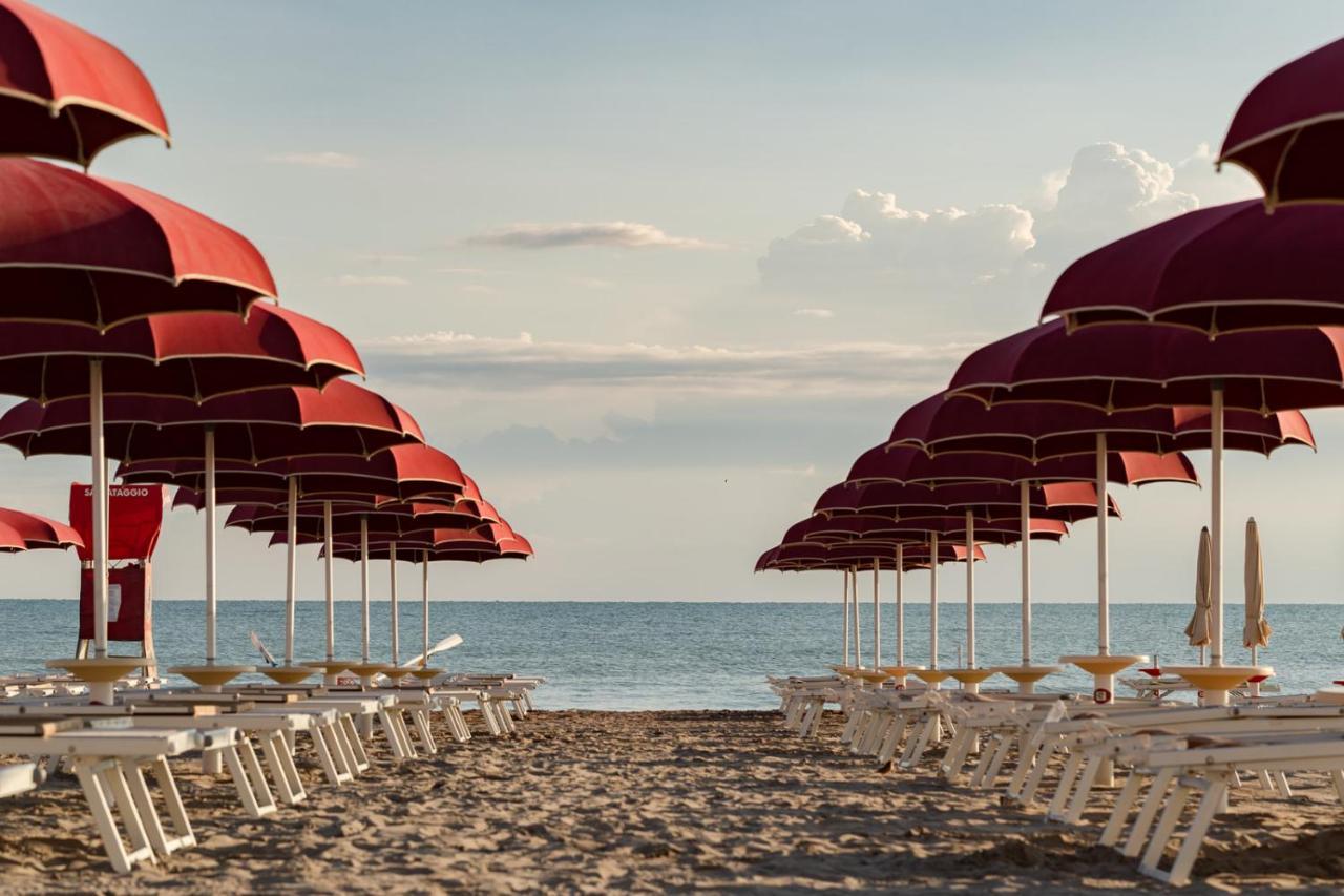 Hotel Soraya - Spiaggia Sawasdee Riccione Eksteriør bilde