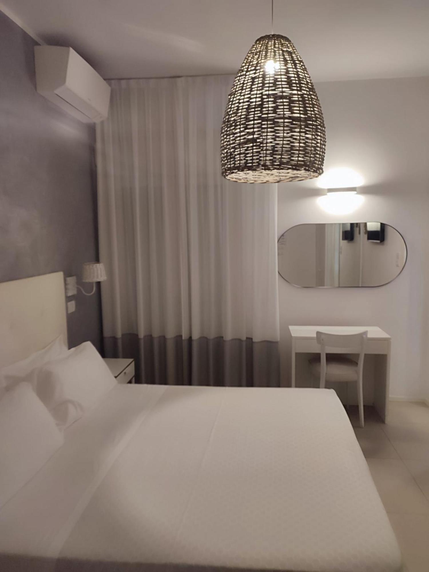 Hotel Soraya - Spiaggia Sawasdee Riccione Eksteriør bilde