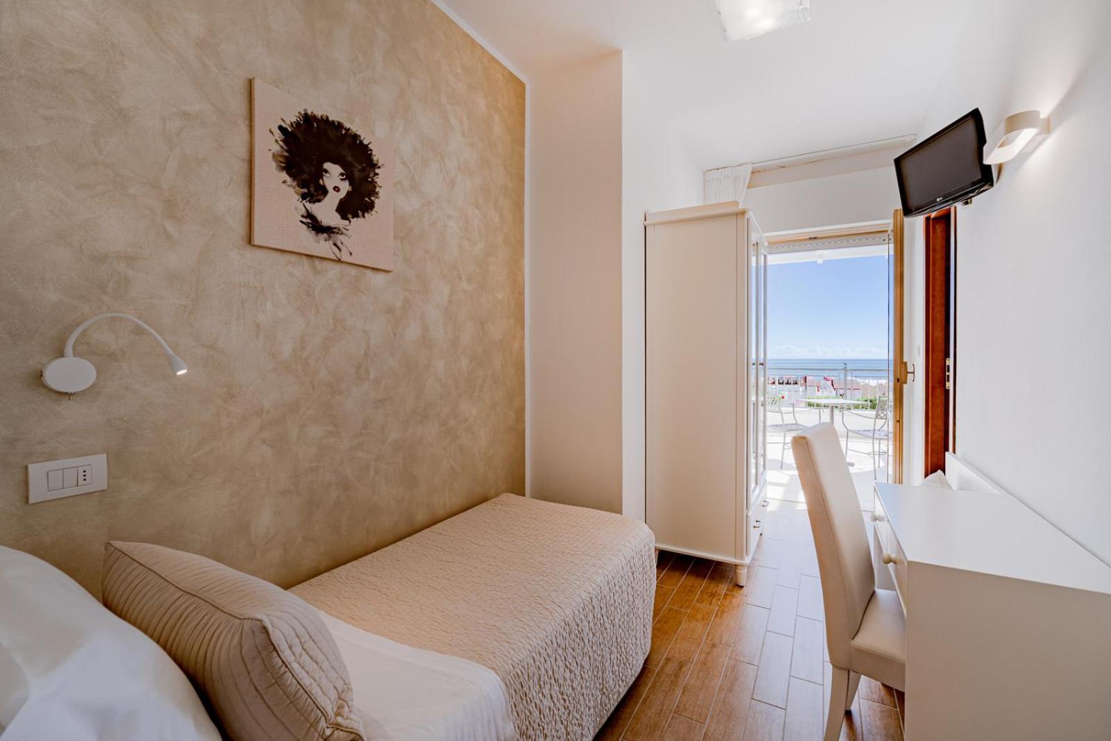 Hotel Soraya - Spiaggia Sawasdee Riccione Eksteriør bilde