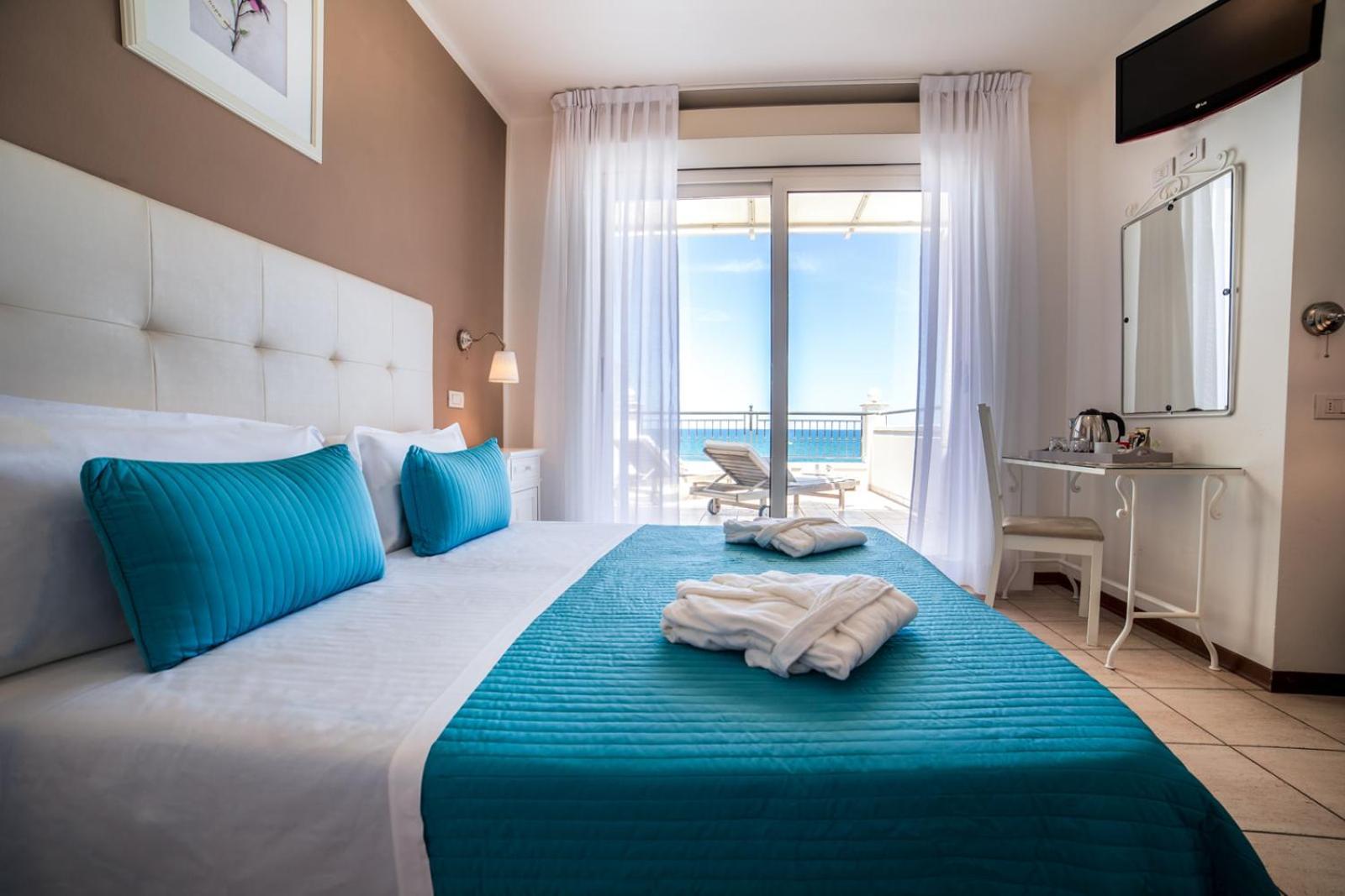 Hotel Soraya - Spiaggia Sawasdee Riccione Eksteriør bilde