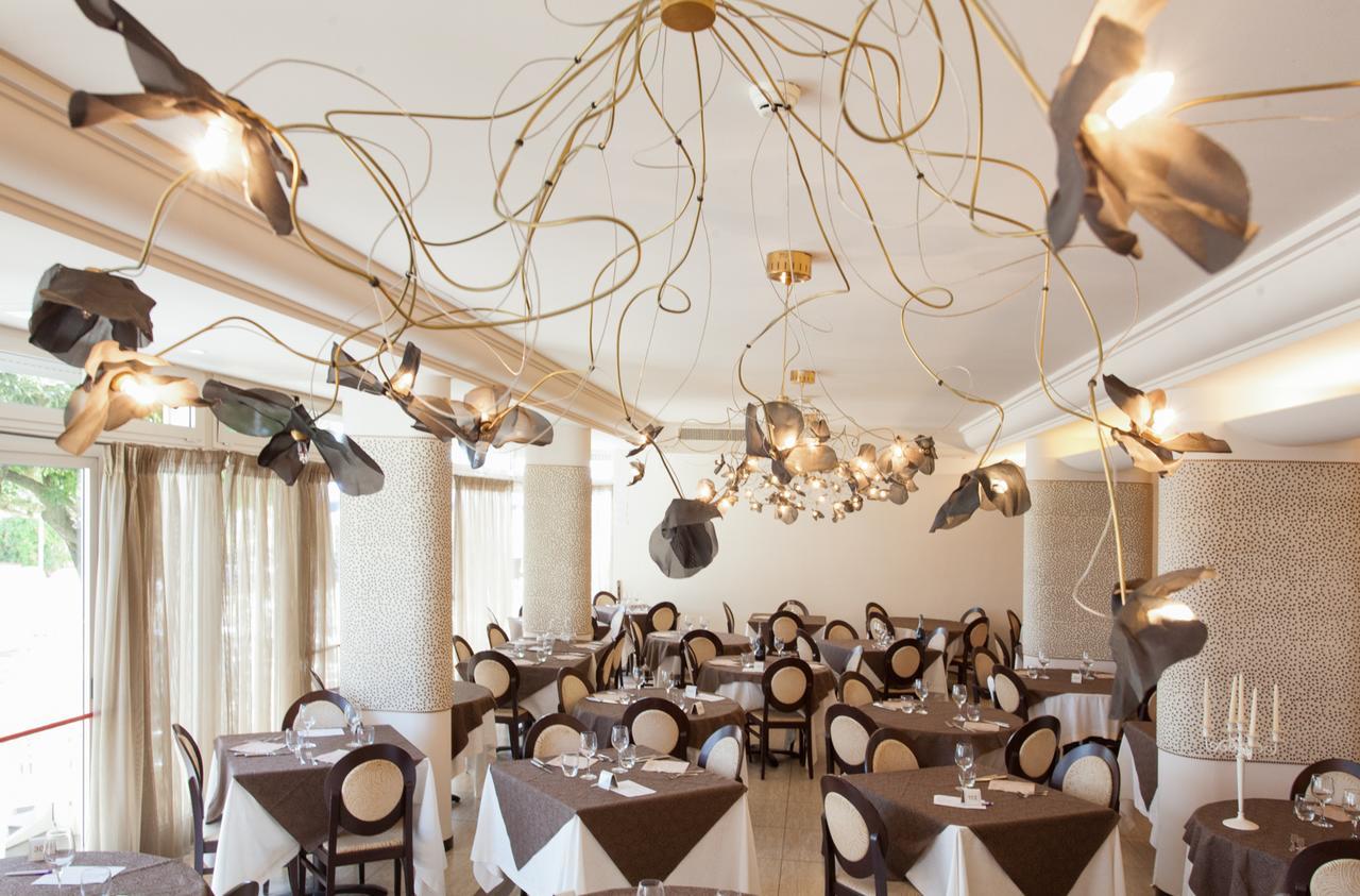 Hotel Soraya - Spiaggia Sawasdee Riccione Eksteriør bilde
